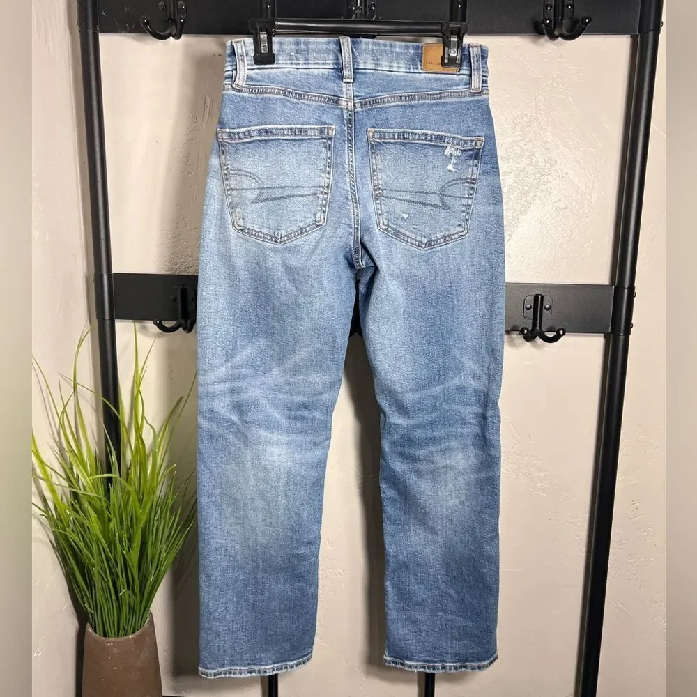 American Eagle Stretch Curvy Ripped Straight Jean Size 2